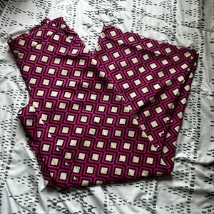 Pink patterned, New York and co flowy pants, size XS